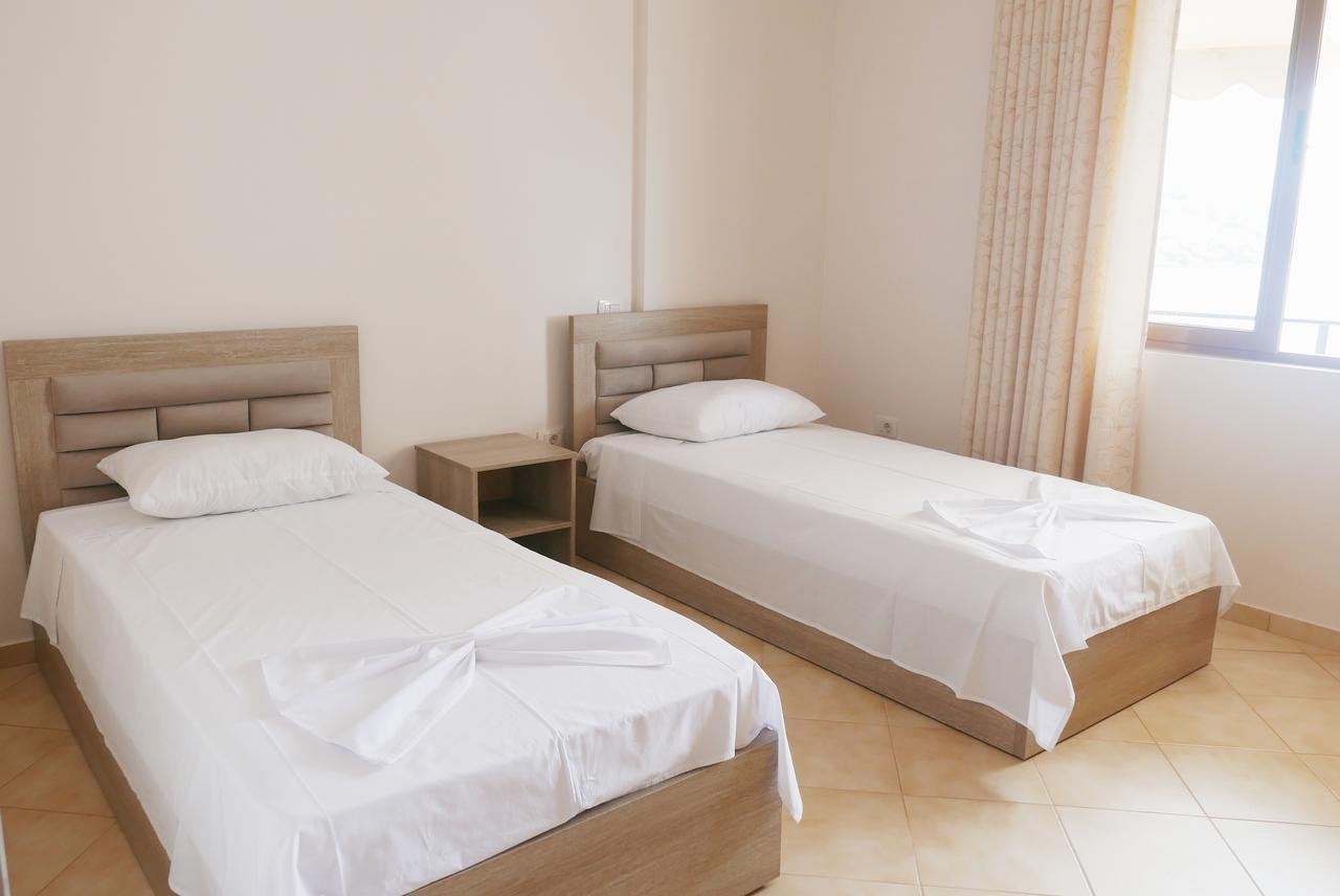 Victoria'S Sea-Cret Apartment Sarande Exterior photo
